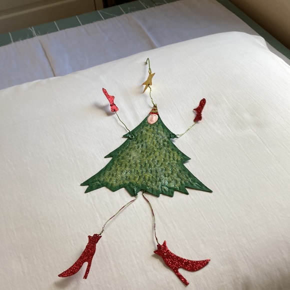 Metal Christmas ornament. - Picture 3 of 5